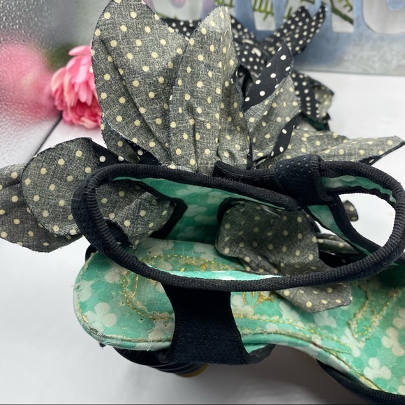 Irregular Choice 8 1/2 Blk White Polka Dot Flower - Picture 9 of 12